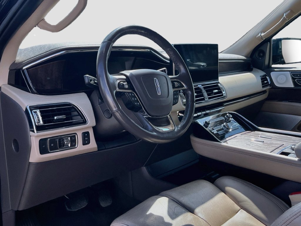 Used 2022 Lincoln Navigator L Reserve AWD/4WD image 9