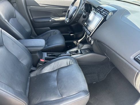 Used 2024 Mitsubishi Outlander Sport SEL AWD/4WD image 13