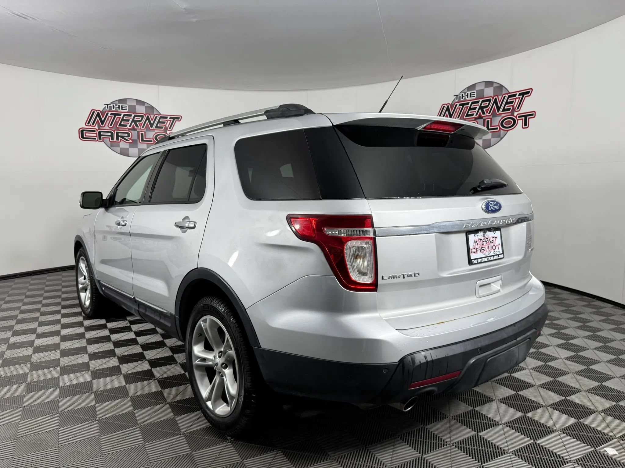 Used 2014 Ford Explorer Limited w/ Equipment Group 302A FWD image 5