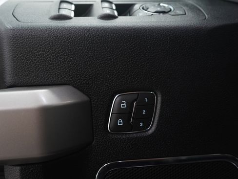 Used 2018 Ford F150 Lariat w/ Equipment Group 502A Luxury image 21