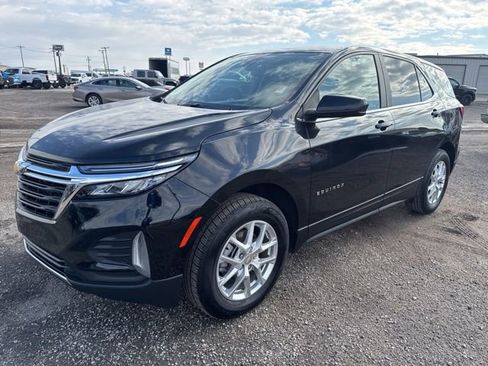 Used 2024 Chevrolet Equinox LT image 1