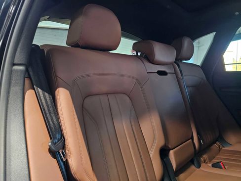 Used 2023 Audi Q5 2.0T Premium w/ Convenience Package image 13