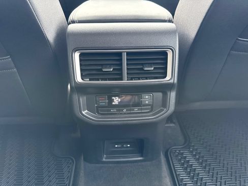 Certified 2026 Volkswagen Atlas SE FWD image 37