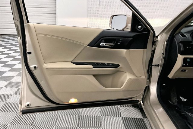 Used 2013 Honda Accord EX-L image 21