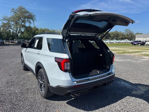 New 2026 Ford Explorer ST RWD image 27