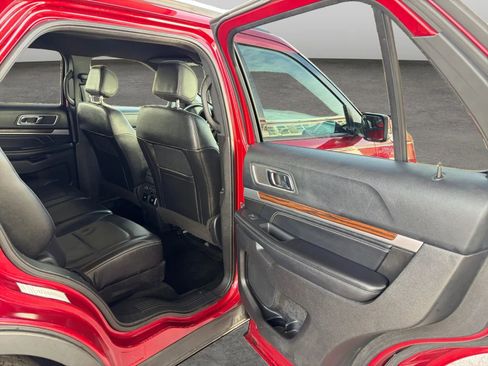 Used 2016 Ford Explorer Limited image 16