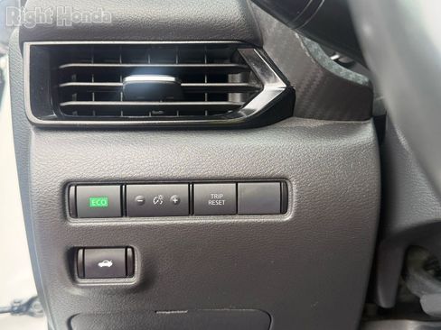 Used 2023 Nissan Sentra SV image 15