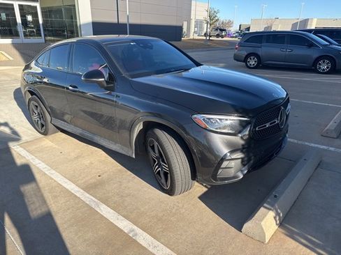 Used 2024 Mercedes-Benz GLC 300 4MATIC image 1