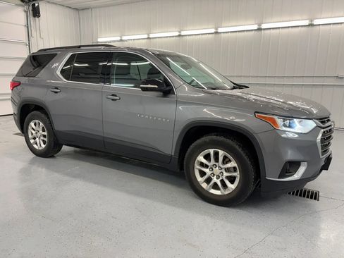 Used 2019 Chevrolet Traverse LT FWD image 9