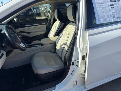 Used 2021 Nissan Altima 2.5 SL FWD image 11