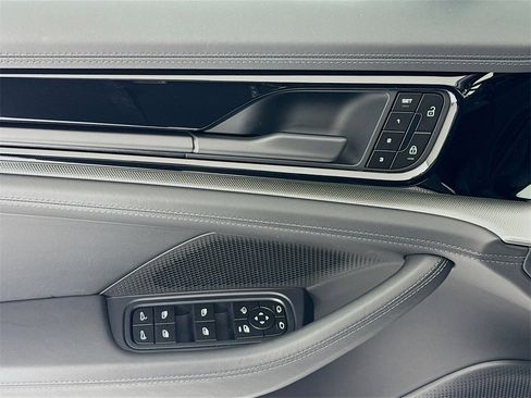 New 2025 Porsche Panamera 4 image 11