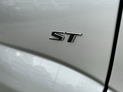 Used 2021 Buick Enclave Essence w/ Sport Touring Edition image 21