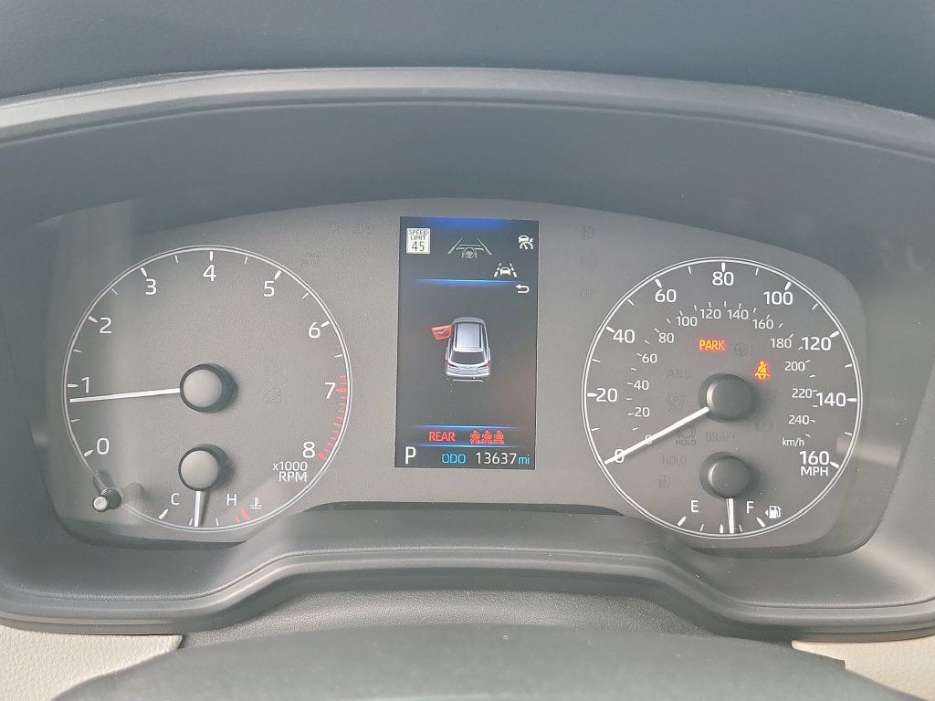 Used 2025 Toyota Corolla Cross L FWD image 25
