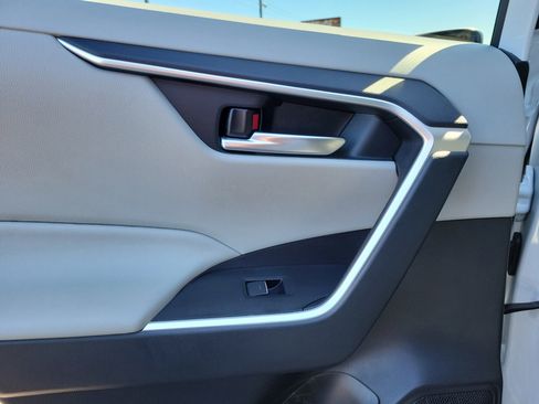 Used 2025 Toyota RAV4 XLE Premium image 12