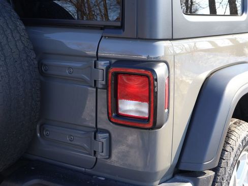 Used 2019 Jeep Wrangler Unlimited Sport S image 7