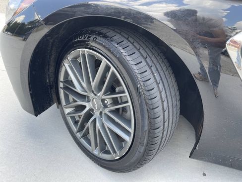 Used 2019 Genesis G70 2.0T Advanced RWD image 33
