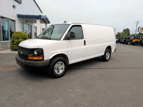 Used 2016 Chevrolet Express 2500 RWD image 5