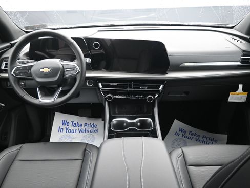 New 2026 Chevrolet Traverse LT w/ Driver Confidence Package AWD/4WD image 22