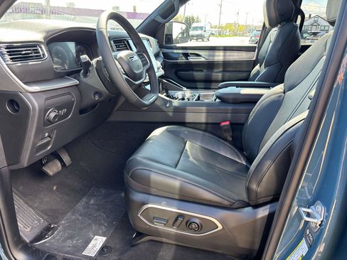 New 2026 Jeep Grand Wagoneer 4WD image 11