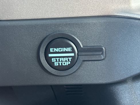 New 2025 Ford Bronco Outer Banks w/ Sasquatch Package image 24