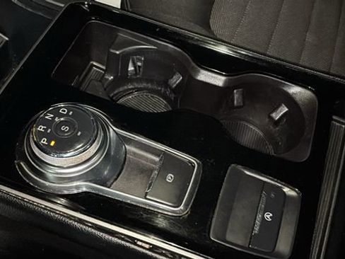 Used 2019 Ford Edge SE image 21