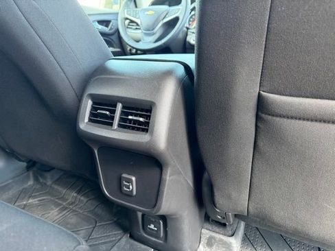 Used 2024 Chevrolet Equinox LT image 13