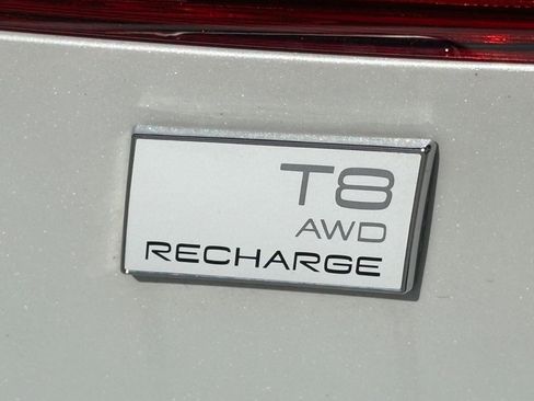 Certified 2024 Volvo XC60 T8 Plus w/ Protection Package Premier image 9