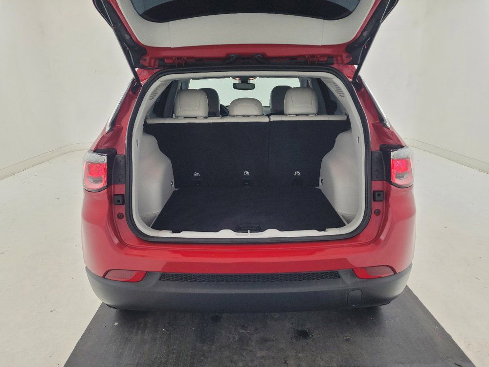 Used 2019 Jeep Compass Latitude w/ Popular Equipment Group FWD image 29