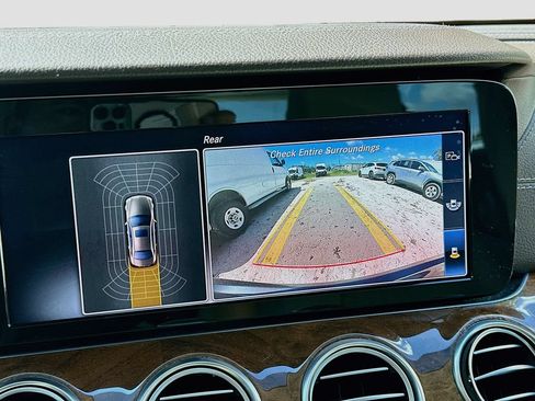 Used 2018 Mercedes-Benz E 300 image 14