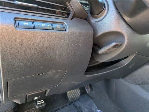 Used 2024 Nissan Altima 2.5 SV image 16