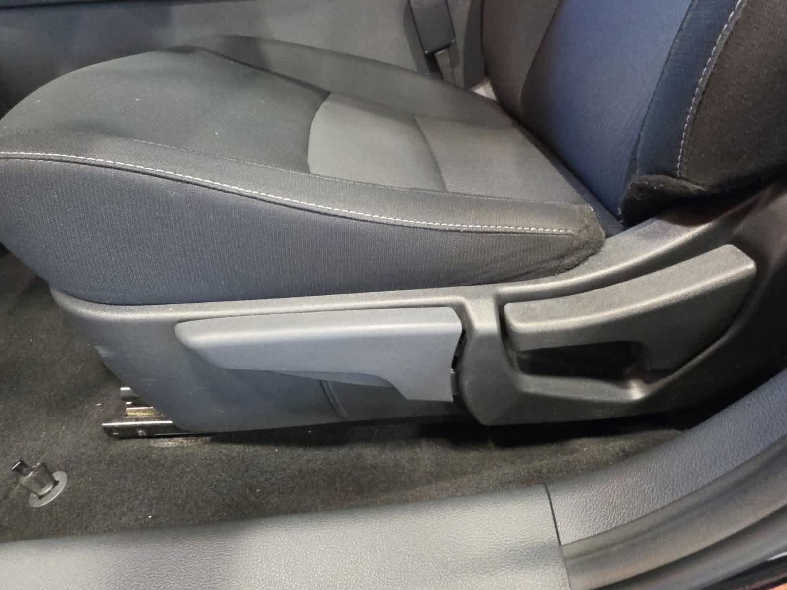 Used 2025 Nissan Sentra SV FWD image 14