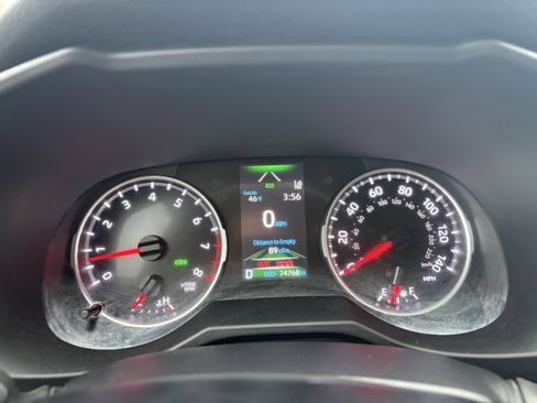 Used 2021 Toyota RAV4 LE image 4