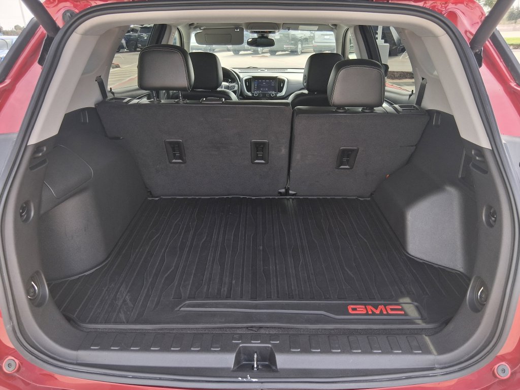 Used 2023 GMC Terrain SLT FWD image 6