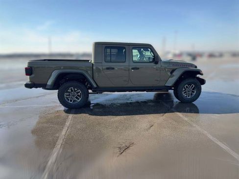 New 2026 Jeep Gladiator Mojave image 14