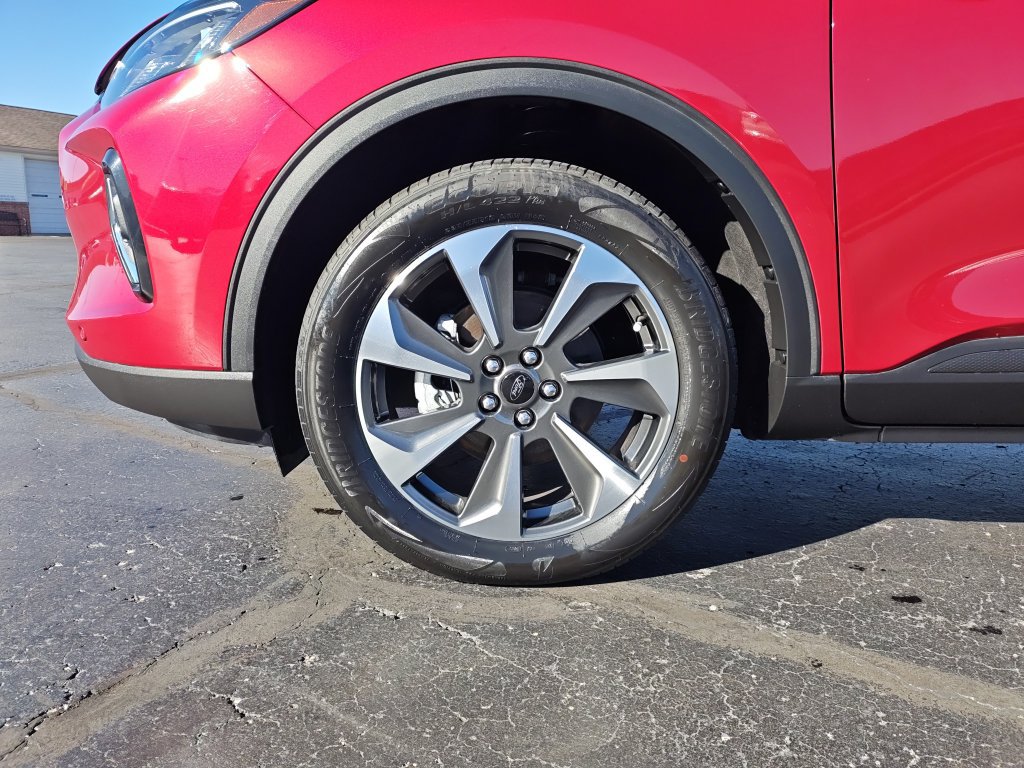 Used 2023 Ford Escape Platinum AWD/4WD image 10