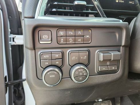 New 2026 Chevrolet Suburban Premier w/ Sun And Tow Package image 10