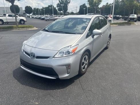 Used 2015 Toyota Prius Three FWD image 4
