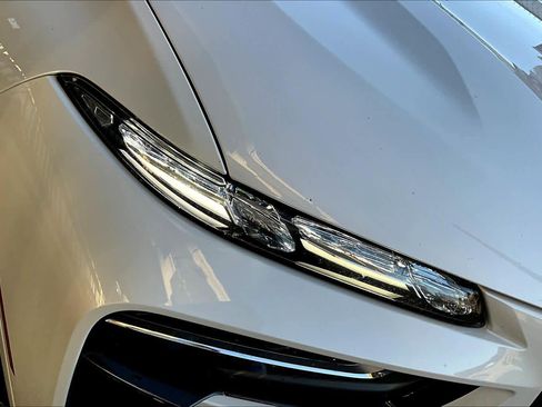 Used 2024 BMW X7 M60i w/ Executive Package image 27