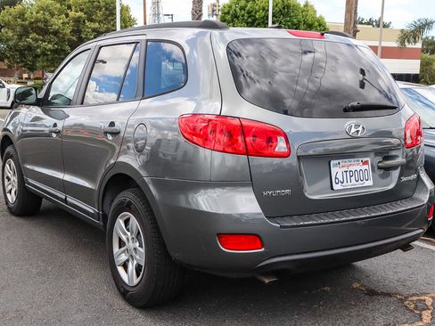 Used 2009 Hyundai Santa Fe GLS FWD image 5