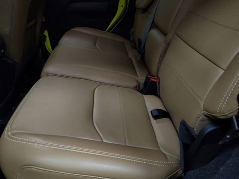 Used 2023 Jeep Wrangler Sahara image 23