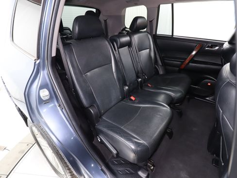 Used 2013 Toyota Highlander Limited image 20