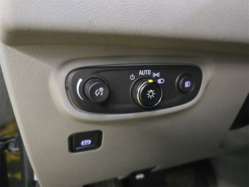 Used 2020 GMC Terrain SLT w/ Preferred Package image 32