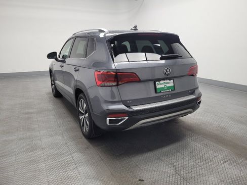 Used 2022 Volkswagen Taos SE image 5