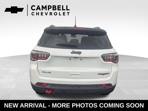Used 2025 Jeep Compass Trailhawk AWD/4WD image 4