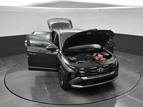 New 2026 Hyundai Tucson Blue SE AWD/4WD image 42
