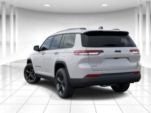 New 2025 Jeep Grand Cherokee L Altitude image 3