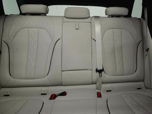 Used 2024 BMW X5 xDrive40i w/ M Sport Package AWD/4WD image 9