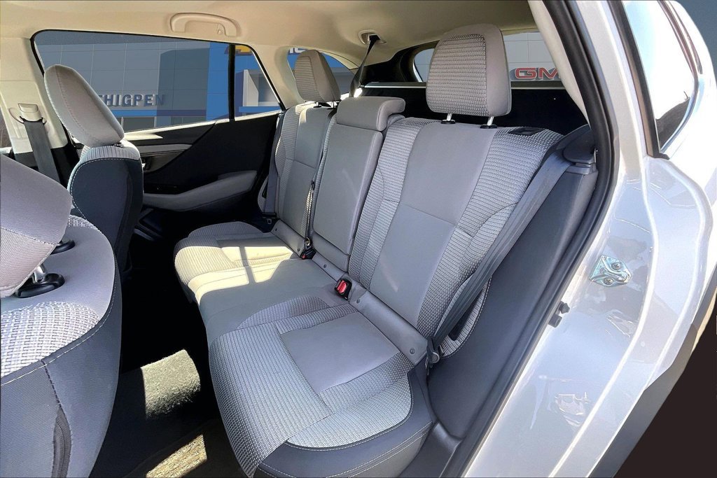 Used 2025 Subaru Outback Premium AWD/4WD image 25