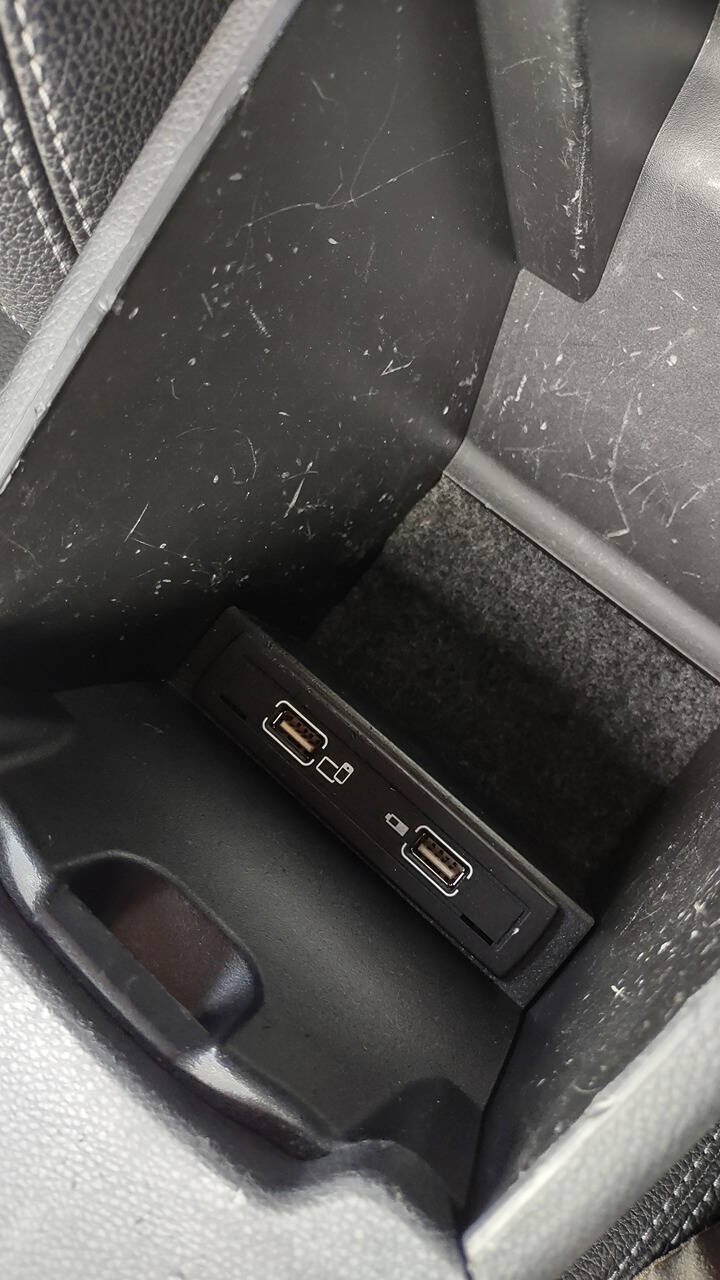 Used 2018 Mercedes-Benz CLA 250 image 24