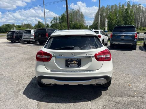 Used 2018 Mercedes-Benz GLA 250 4MATIC w/ Premium Package image 6